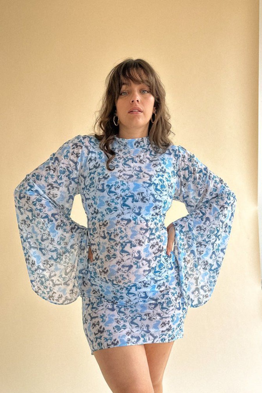 Vetements Londre | La Robe En Maille Aeree - Corps Celestes